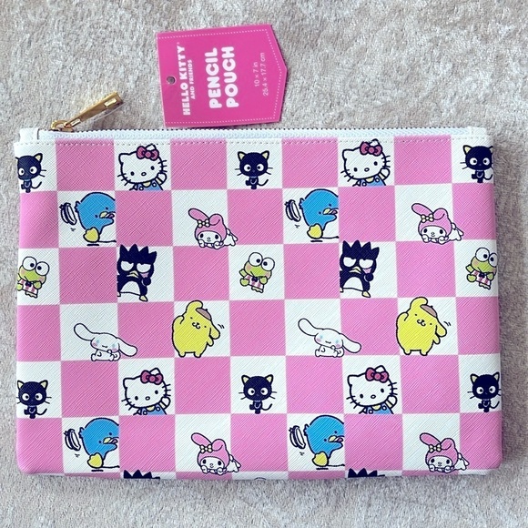 Brand New Hello Kitty Checkered Pink & White Large Zippered Pouch, Pin & Pencils - Picture 9 of 16